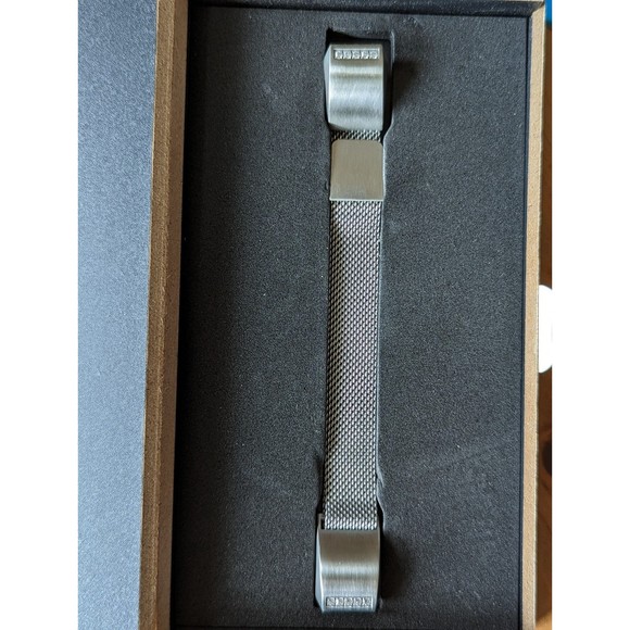 Fitbit Alta Metal Band - Picture 5 of 8